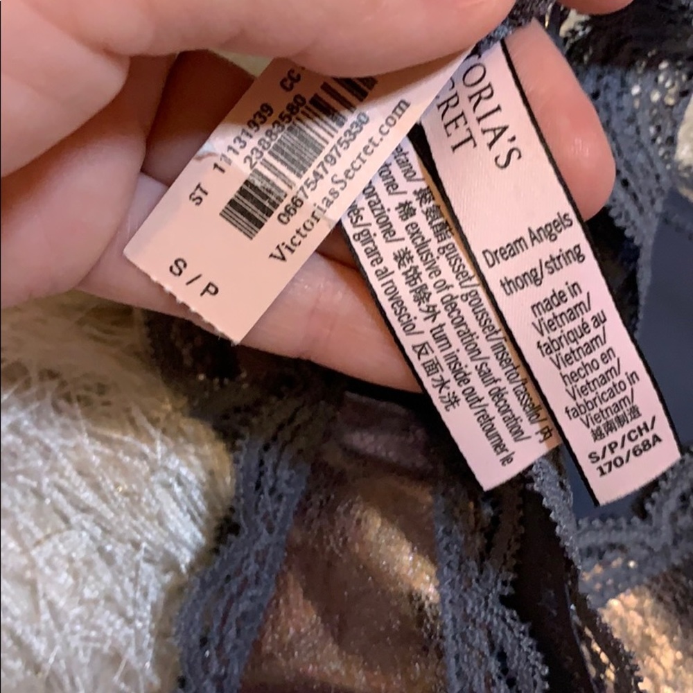 Nwt vs 32DDD/S - Picture 4 of 4